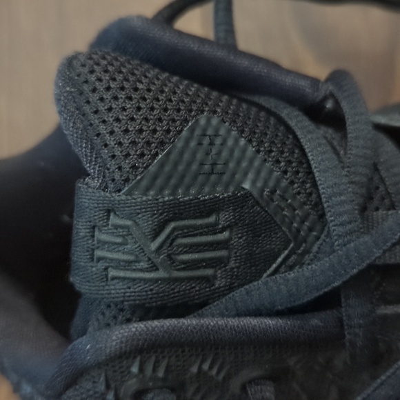 Nike Kyrie 3 'Marble' 859466-005 Sneakers - Picture 10 of 11